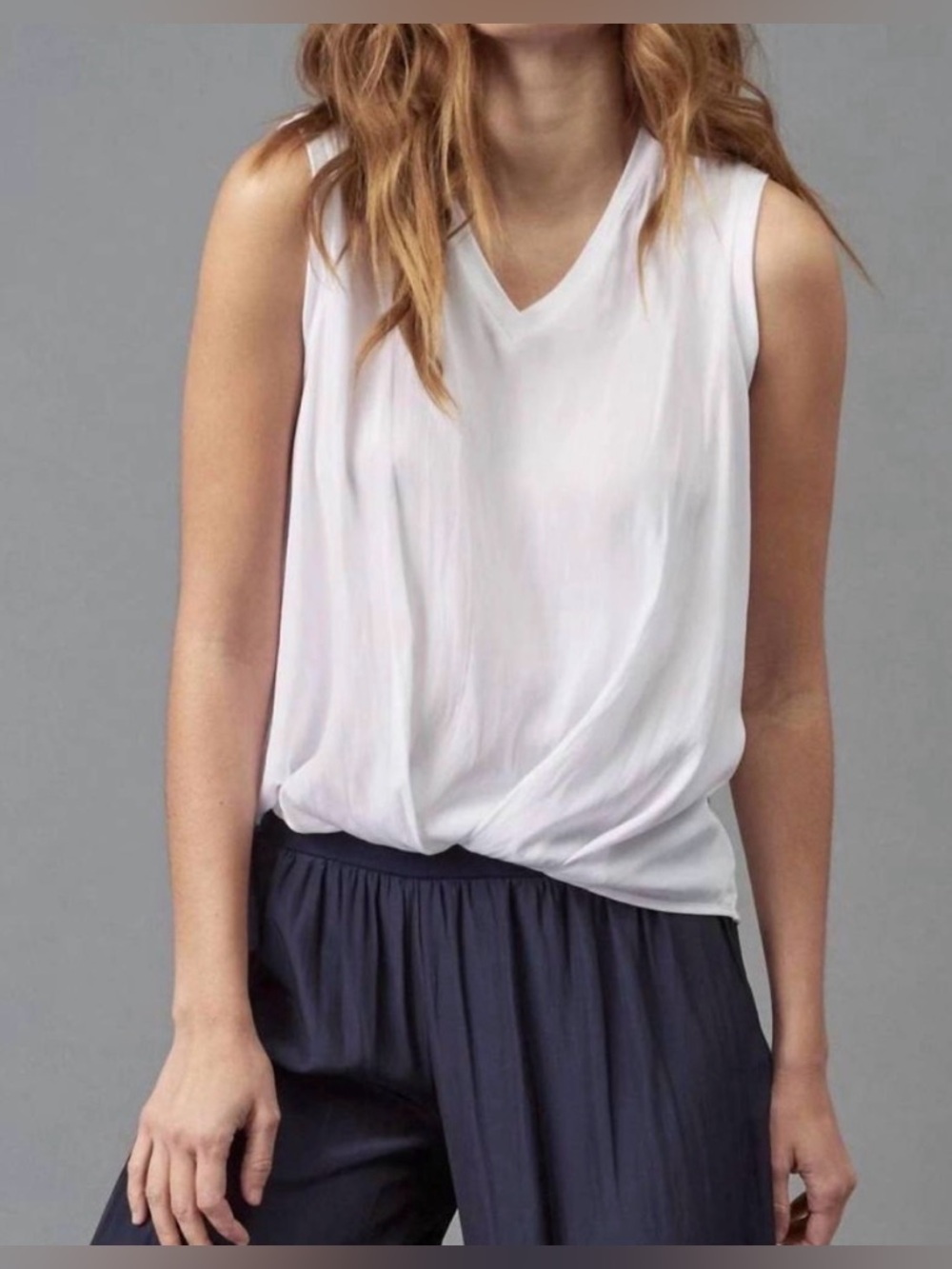 NWT Lola & Sophie White V-Neck Twist Front Tank Top, size S